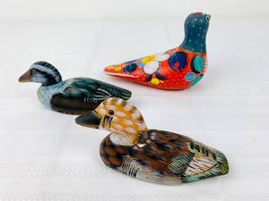 lot 38 image: 3 Collectible Hand-Painted Ducks