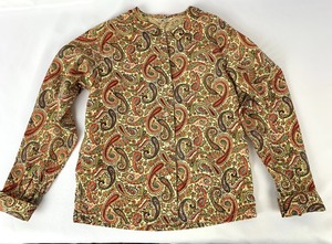 lot 106 image: Vintage Girls 1960s Blouses - Iconic Paisley and Harvest Gold, Approx. Size 12