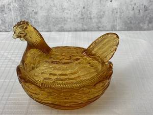 lot 216 image: Three Vintage Glass Rooster Covered Dishes