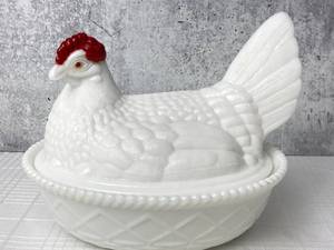 lot 217 image: Four Vintage Milk Glass Rooster Covered Dishes