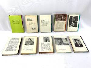 lot 80 image: A Collection of Vintage 1950s-1960s Novels #1