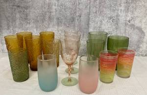 lot 47 image: Assorted Collection of Vintage Glassware