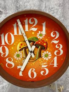 lot 56 image: Vintage Wall Clock & Lucite Fish Bank