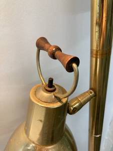 lot 153 image: Vintage Gold Pole Tension Lamp