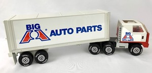 lot 232 image: Vintage Tonka Big A Auto Parts Semi Truck (# 53125A) and Trailer (#53140A)