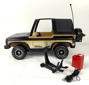 lot 233 image: Vintage 1970s Mighty Jeep Bronco MR-970 w Spare Tire, Gas Can, Rack and Jack