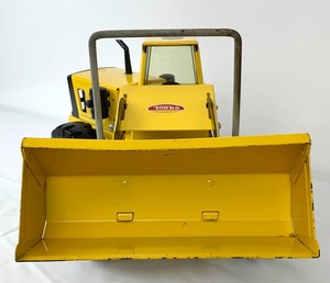 lot 234 image: Vintage 1970s Mighty Tonka Front End Loader XMB-975