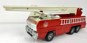 lot 236 image: Vintage Tonka Fire Truck Ladder Truck #13200
