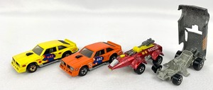 lot 242 image: Four Vintage 1977-1978 Hot Wheels Cars