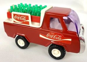 lot 252 image: Sixteen Vintage Small Toy CarsTrucks
