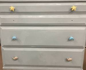 lot 158 image: Baumritter Painted Mid-Century 3 Drawer Dresser