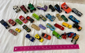 lot 301 image: Large Lot Vintage Toy Cars- Tootsie Toy, Matchbox, Hot Wheels & More