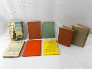 lot 314 image: A FUN Variety of Vintage Books - 8 in total