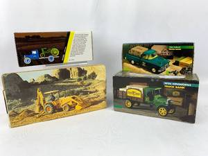 lot 334 image: 5 John Deere Collectible Vehicles -  2 Coin Banks 2 Models - Original Boxes