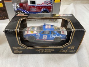 lot 313 image: 8 Vintage Die Cast Replica Cars & Trucks In Original Boxes