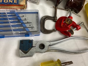 lot 171 image: Terrific Assortment of New & Vintage Tools