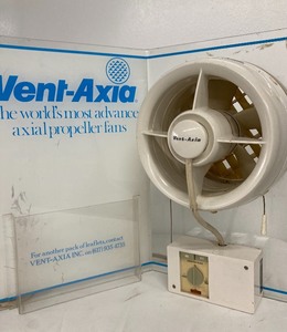 lot 173 image: Vintage Vent-Axia Sales Model Display Fan