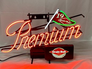 lot 225 image: Grain Belt Premium 19th Hole Neon Sign - WORKS