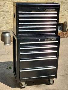 lot 6 image: Craftsman (13) Drawer Rolling Tool Chest