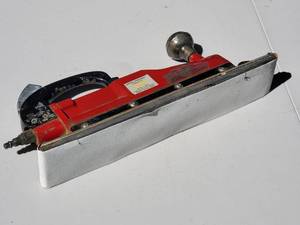 lot 49 image: Pneumatic Air Straight Line Sander