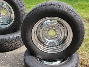 lot 39 image: Like New Full Set of Tires and Rims for a Hotrod or Ratrod