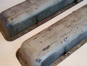 lot 57 image: Set of Chevrolet Valve Covers