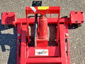 lot 26 image: Motorcycle Lift Up Jack Stand