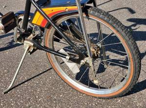 lot 79 image: Vintage Murray Free Flight Kids Bicycle