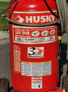 lot 33 image: 26 GAL Huskey Air Compressor 135 Max PSI