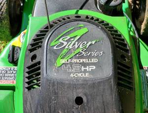 lot 90 image: Lawn Mower by Lawn Boy