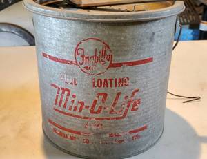 lot 134 image: Vintage Minnow Bucket