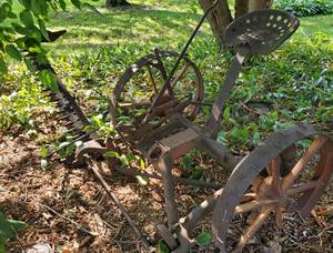 lot 138 image: Vintage Farm Equipment Yard Decor