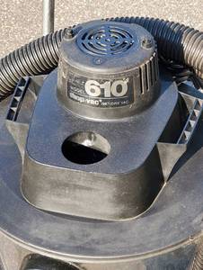 lot 106 image: 10 Gallon Shop Vac