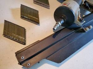 lot 50 image: Large Pneumatic Air Nail Gun