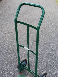lot 38 image: Handy Dandy 2-Wheeler