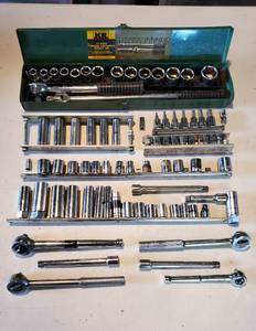 lot 36 image: Large Socket and Ratchets Tools Lot