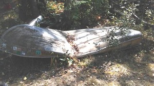 lot 6 image: Sears 12 fishing boat- for parts.