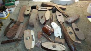 lot 127 image: Walnut gun trim and parts