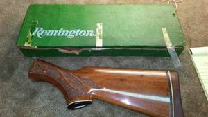 lot 137 image: Used 1100 Remington 12ga Field stock.  Nice condition, no issues.