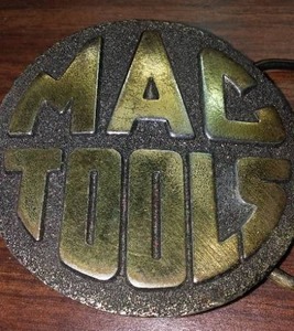 lot 219 image: MAC Tools Belt Buckle (2)