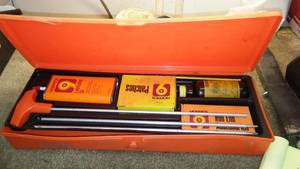 lot 434 image: Long Gun cleaning kit in case. Hoppes.