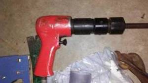 lot 293 image: Pneumatic drill and more tools.