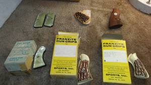 lot 469 image: 6 pistol Grips. Jay Scott & Franzite - More Fabulous