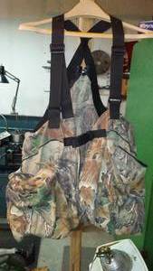 lot 537 image: Hunting vest