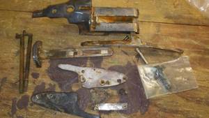 lot 579 image: Side by side mechanism & parts