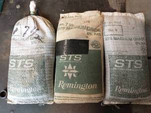 lot 77A image: NEW LOT  3 Bags of Remington STS shot. 25 pounders, 7.5 & 8 shot.