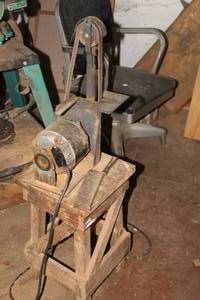 lot 642 image: Arco 165 Quik-Sand Vertical Belt SanderGrinder  with Wood Stand