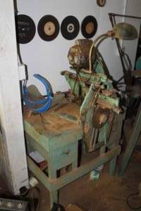 lot 644 image: Foley-Belsaw 200 Automatic Saw Filer  with Stand
