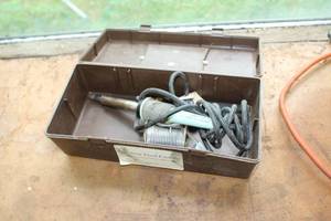 lot 669 image: Weller W100P Soldering Iron  with Metal Case