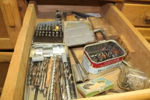 lot 687 image: Drill Bit Index, Misc. Drill Bits